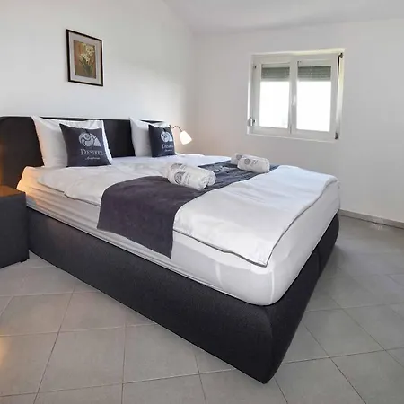 Wish Apartments Porec Esterno foto